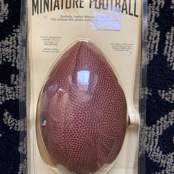 Florida Gators College Football Collectible Miniature Football With kicking Tee - Picture 4 of 4